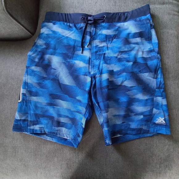 ZeroXposur Men's Swim Trunks - Picture 2 of 3